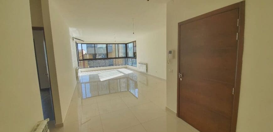 190 sqm apartment for sale in Ballouneh